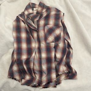 Soft button shirt from “Cloth and Stone” size S